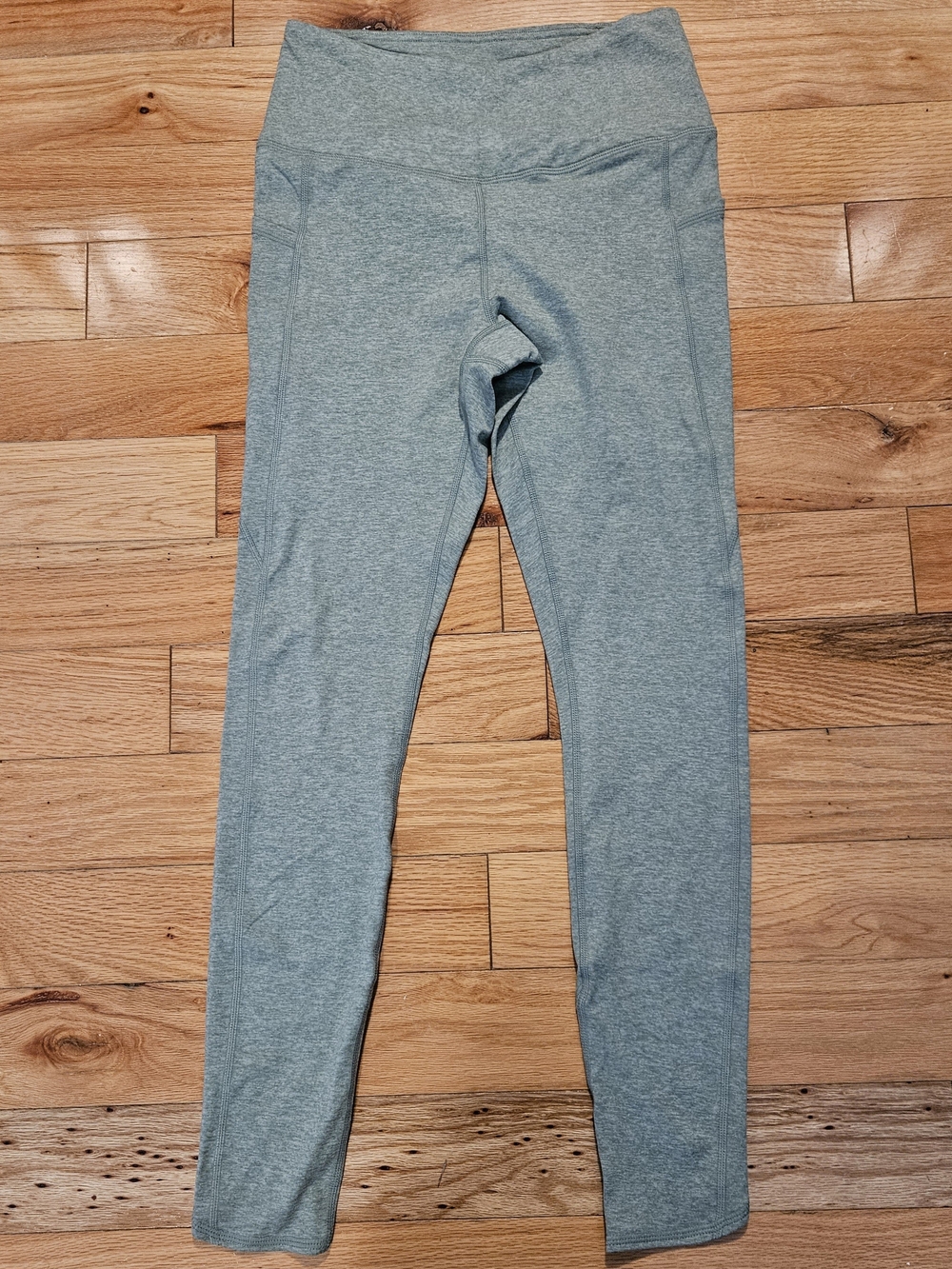 2/$12 Womans Performance Leggings NWOT